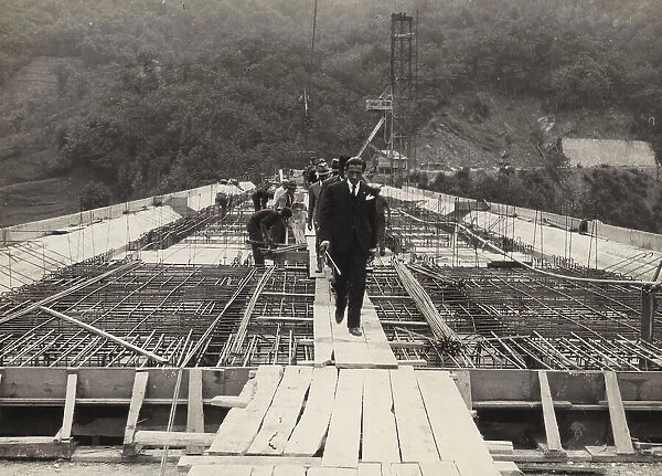 Construction of the viaduct Vallone Montanesi, Genoa
