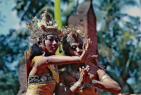 Indonesia. Representation, and theater masks Javanese