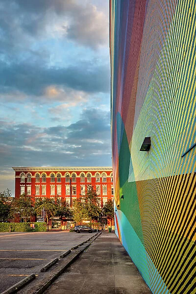 Louisiana, New Orleans, The Contemporary Arts Center and Mural at NOLA Art District