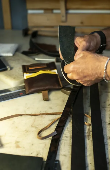 Framed Print : Tailor Process Leather Print in Workshop Framed Print : Tailor Process Leather Print in Workshop