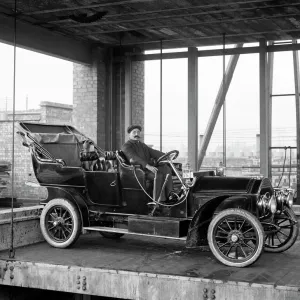 Car lift at a multi-storey car park BL19998