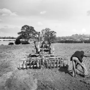 Disc harrowing, Lincolnshire a98_09683