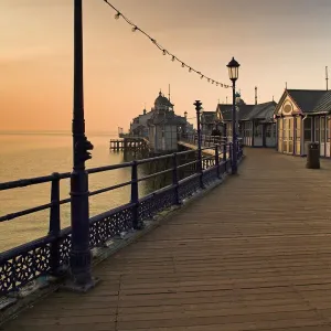 Towns and Cities of England - Streets, Skylines and Urban Life: Eastbourne