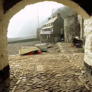 Clovelly Harbour Print: View through arch to the harbour