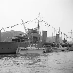 HMS Wishart a002466