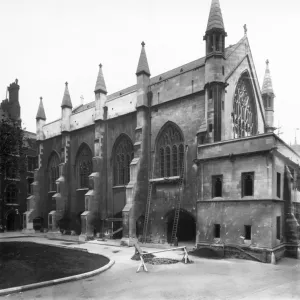 Lincolns Inn Chapel October 1915 DD55_00001