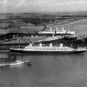 Ships and boats Metal Print Collection: RMS Olympic