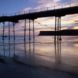 North Yorkshire Poster Print Collection: Saltburn by the Sea