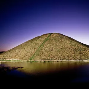 Silbury Hill N071380