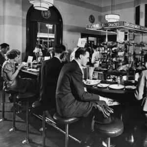 Quick Lunch and Snack Bar at Paddington Station, 1936