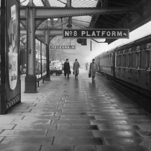 Print of Birmingham Snow Hill Station, c.1940s Print of Birmingham Snow Hill Station, c.1940s