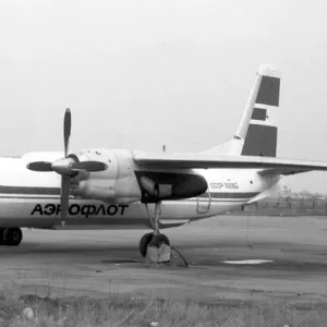 Ilyushin Il-12 (forward view) taxying in snow-Aeroflot