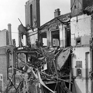 Blitz in London -- a ruined building, WW2