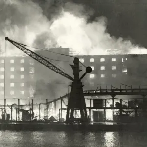 Blitz in London -- warehouses, Surrey Docks, WW2