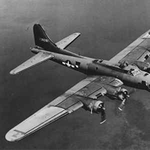 Boeing B-17G flying, from above
