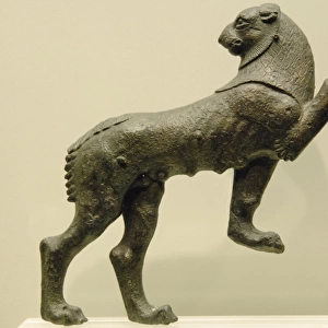 Bronze statue of a lion rampant. Second half of 6th century