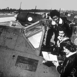 Curtiss A-25A Helldivers flown by US women-ferry-pilots