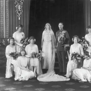 Elizabeth Bowes-Lyons marries Albert, Duke of York