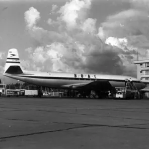 de Havilland DH106 Comet 2 G-AMXD of BOAC