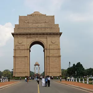 India, New Delhi: Gate of India