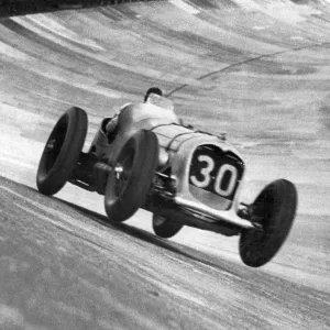 Voiture de course Napier-Railton conduite à Brooklands Voiture de course Napier-Railton conduite à Brooklands