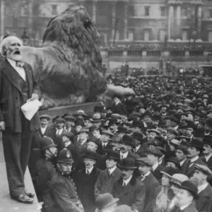 Keir Hardie Addressing Suffragettes, 1907 Print Keir Hardie Addressing Suffragettes, 1907 Print