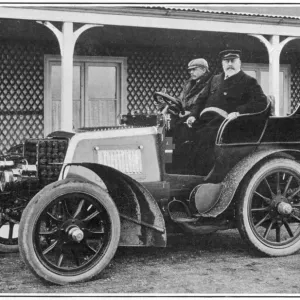 El rey Eduardo VII en su automóvil El rey Eduardo VII en su automóvil