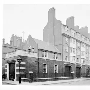 LCC-LFB Holloway fire station, N7