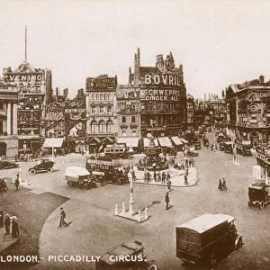 London - Piccadilly Circus in the 1920s