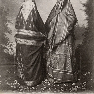 Muslim women in Town Costume fully covered - Syria