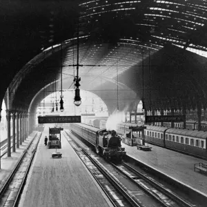 Early 1930s London Paddington Station Print Early 1930s London Paddington Station Print