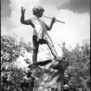 Peter Pan Print, Kensington Gardens Statue Peter Pan Print, Kensington Gardens Statue