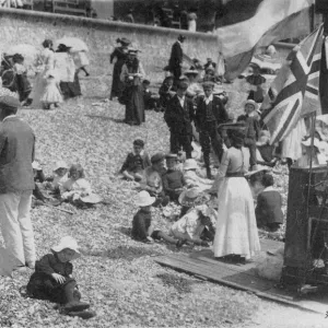 Piano Player - Brighton Beach, England