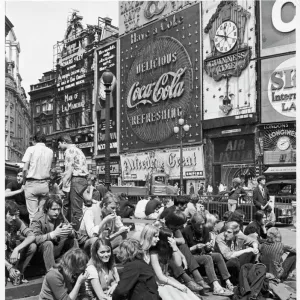 Piccadilly Circus 1969