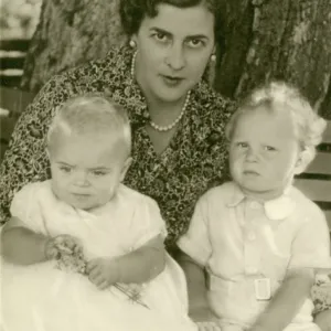 Princess Margarita of Greece with her children