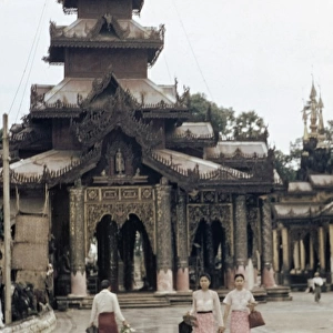 Shwedagon Pagoda - Rangoon