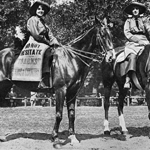 Sisters as recruiting sergeants for Kitcheners Army, WW1