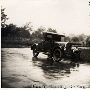Swift Vintage Car, Four Shire Stone, Moreton-in-Marsh, Engla