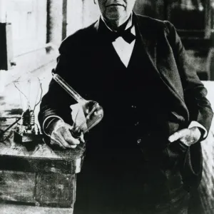 Famous inventors and scientists Collection: Thomas Edison