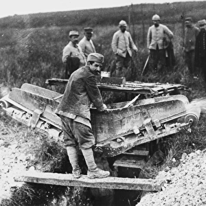 Trench digging 1916