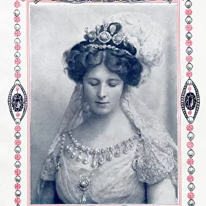 Viscountess Castlereagh in her famous necklace & tiara