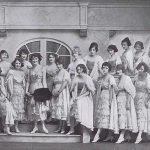 Wilda Bennet and the Beauty Chorus in a scene from Apple Blossoms at the Globe Theatre, New York (1919). Produced by Charles Dillingham Date: 1919