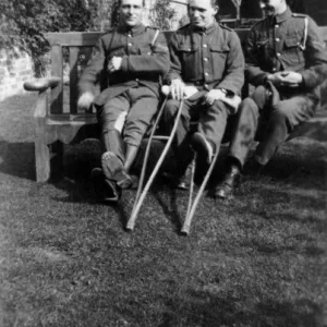 WW1 - Kempston Hospital - men with crutches