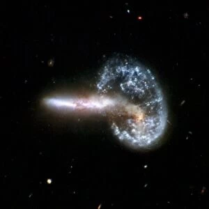 Colliding galaxies Arp 148, HST image