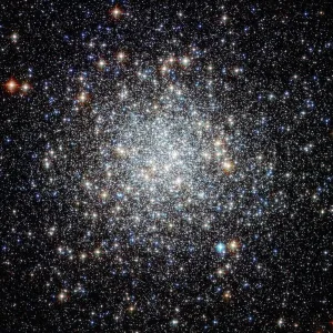 M9 globular cluster, HST image