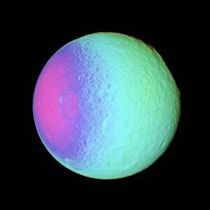 Saturns moon Tethys, Cassini image