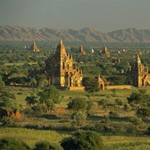 Bagan (Pagan)-Landscape of ancient temples and pagodas, Myanmar (Burma)