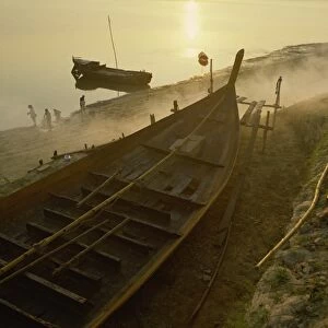 Boat building on the banks of the Great Ganga River, India, Asia