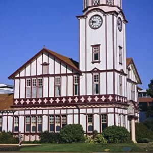 Central clock tower and tourism office on High Street