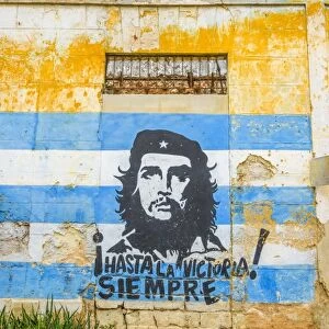 Che Guevara and Cuban Flag mural, La Habana Vieja, Havana, Cuba, West Indies, Caribbean